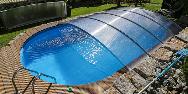 Schwimmbadüberdachung selber bauen FlexiRoof Poolabdeckung